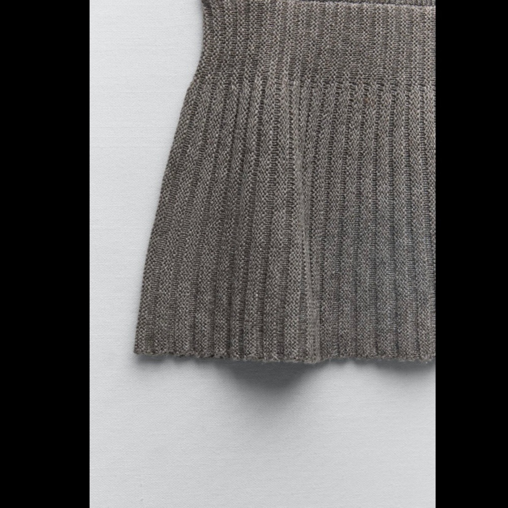 Zara Gray Ribbed Skirt Set - Picture 4 of 5